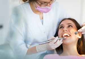 Read more about the article Kujdesi Dentar: Si të Mbani keni një shëndet të mirë oral
